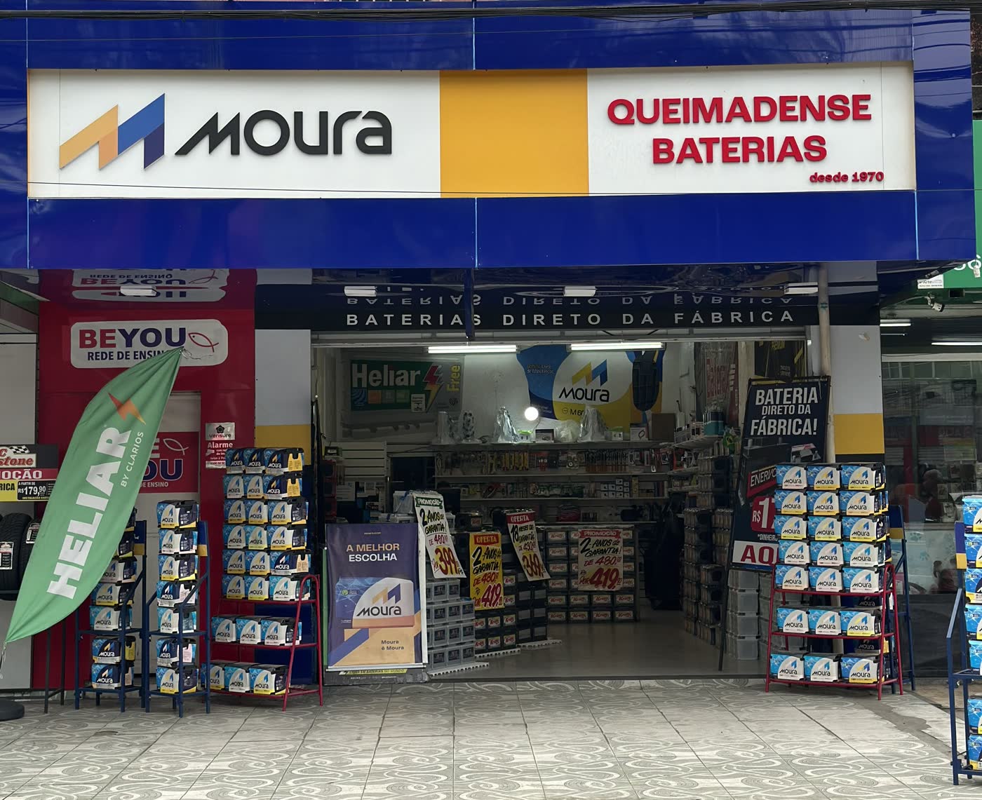 Fachada da loja Baratão Baterias em Queimados, RJ